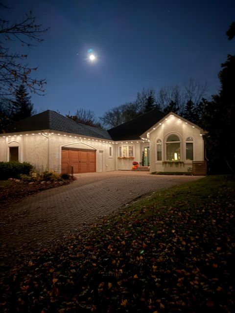 5200 Malibu Drive Edina MN 55436