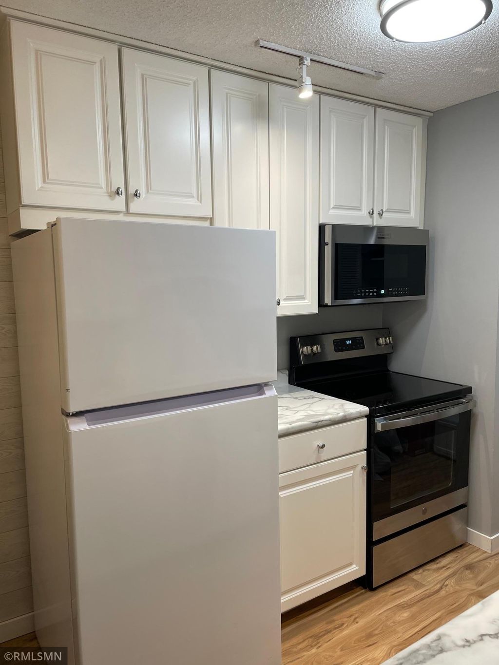 Photo of 2800 Hillsboro Avenue N #105, New Hope, MN 55427 (MLS # 6818976)