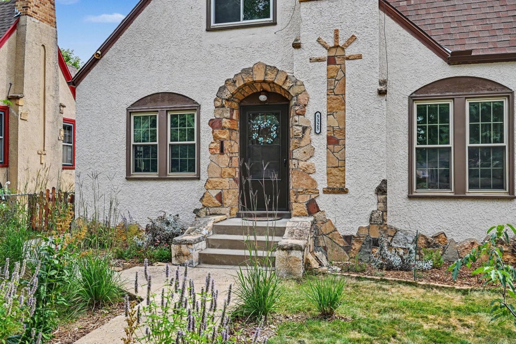 Photo of 5325 37th Avenue S, Minneapolis, MN 55417 (MLS # 7129117)