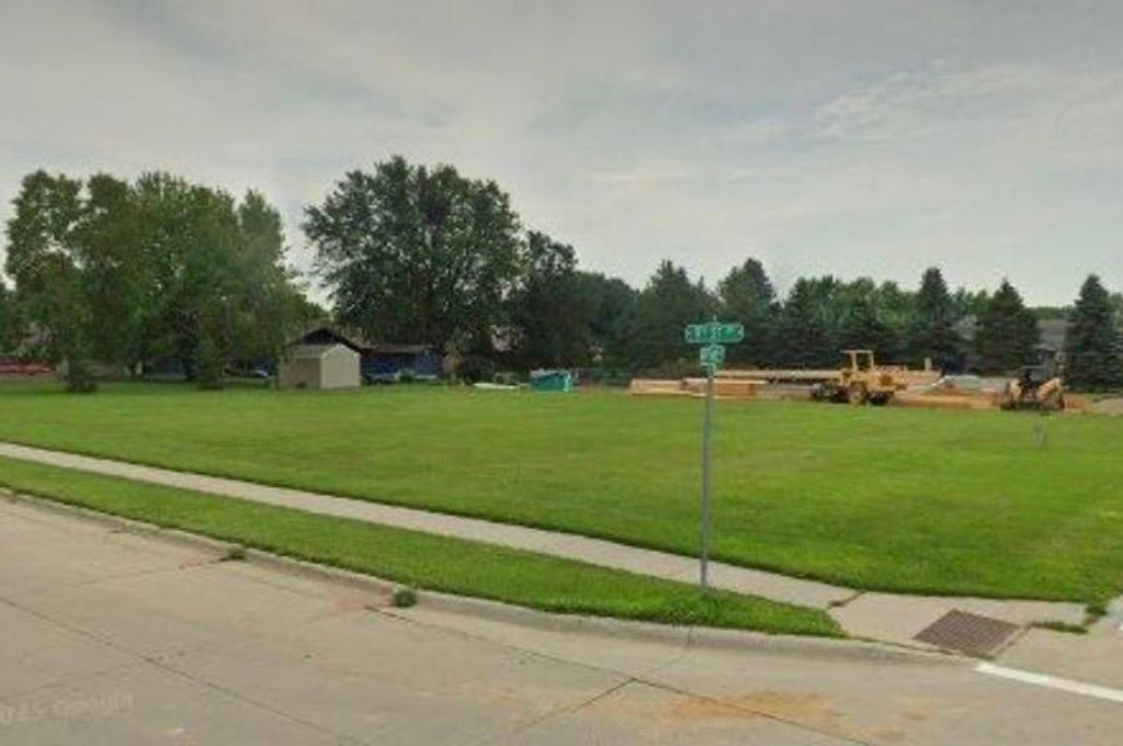 Photo of 901 9th Avenue SW, Pipestone, MN 56164 (MLS # 7044714)