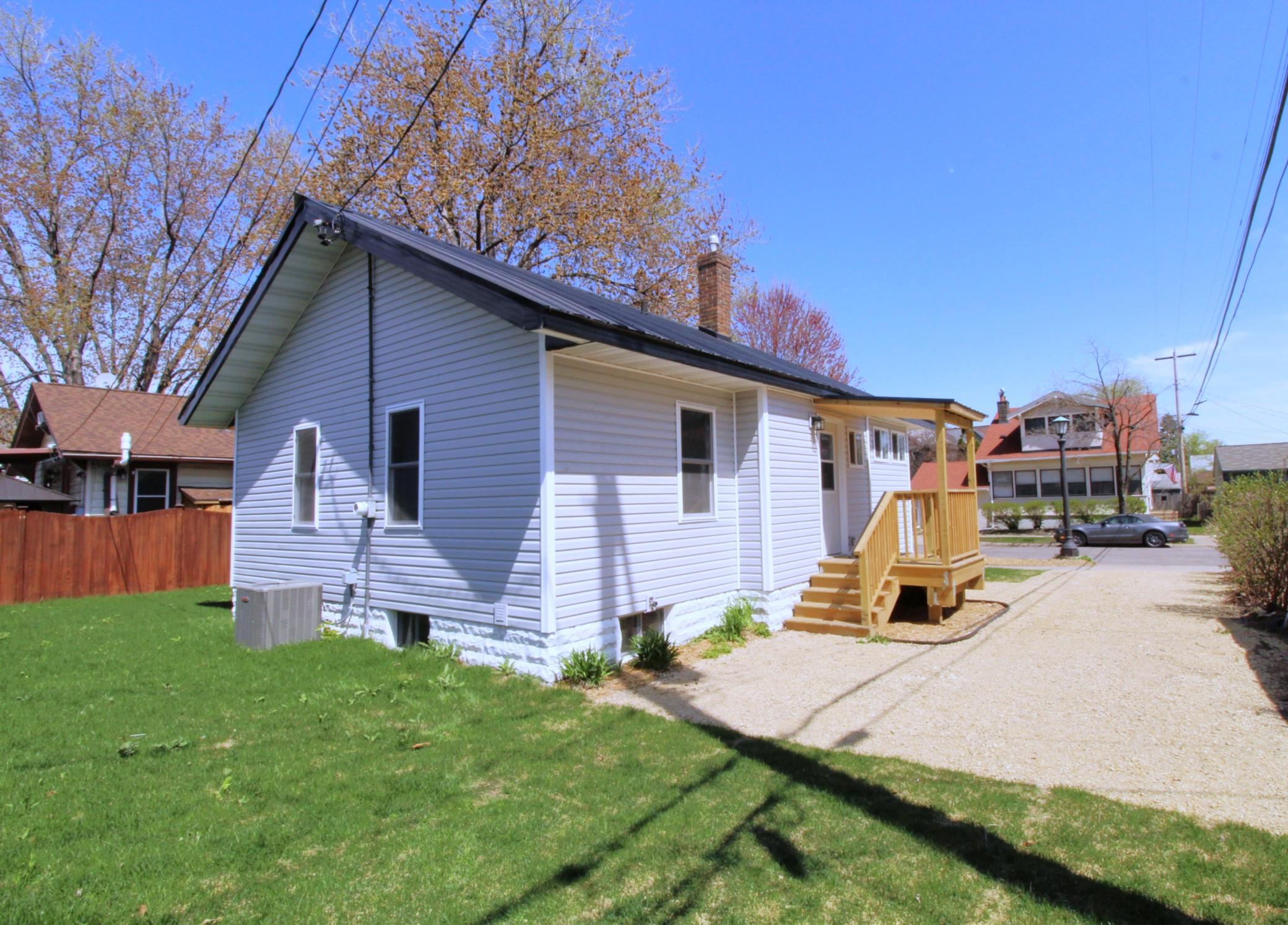 193 Griggs Street N