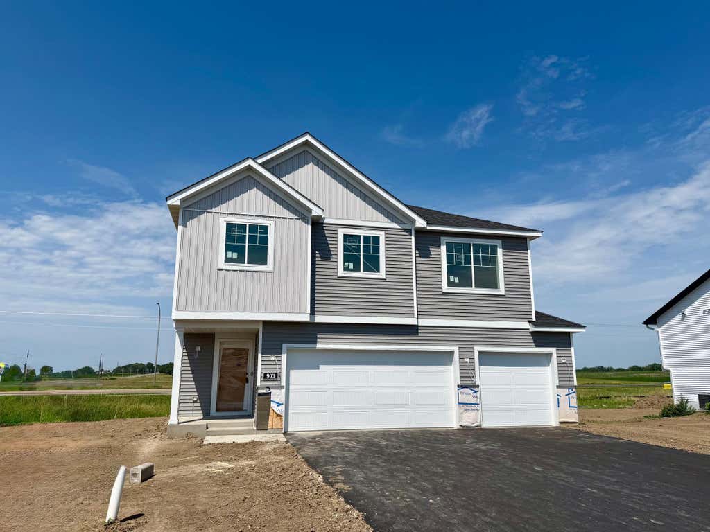 Photo of 1926 Pierce Street S, Cambridge, MN 55008 (MLS # 7132625)