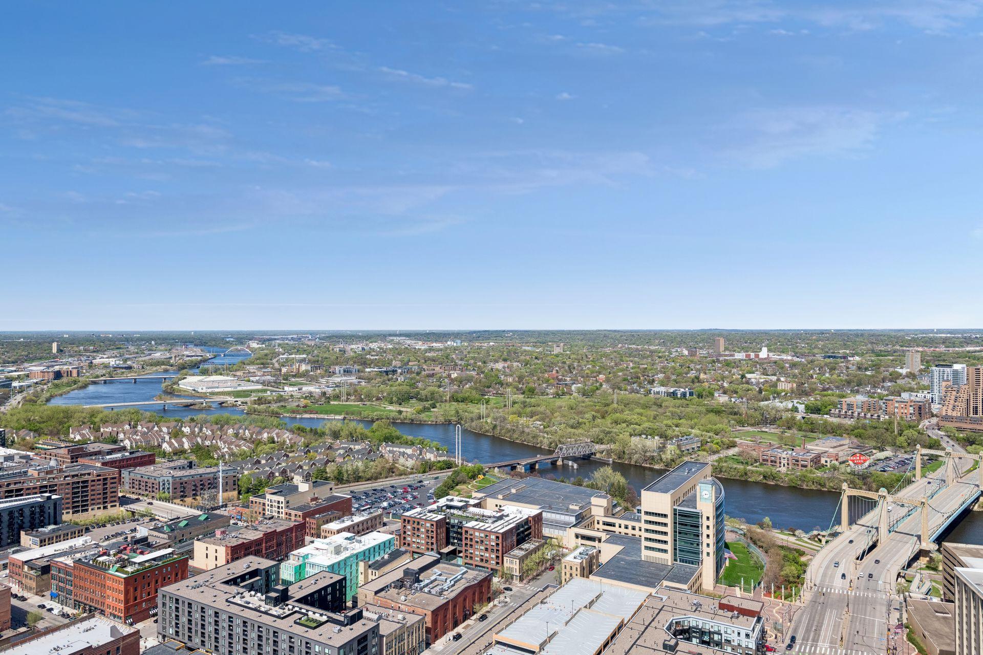 255 Hennepin Avenue 3303