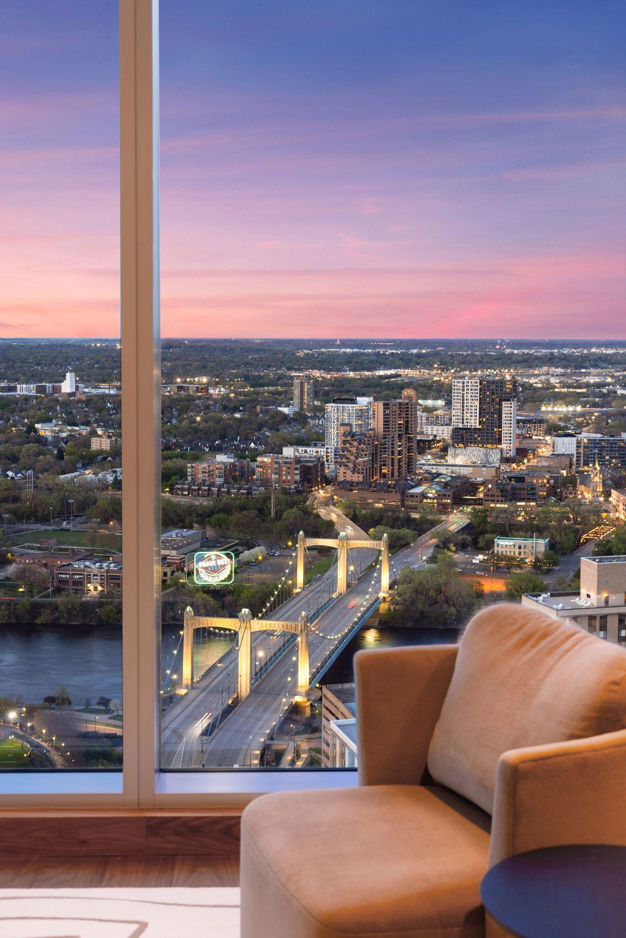 255 Hennepin Avenue 3303