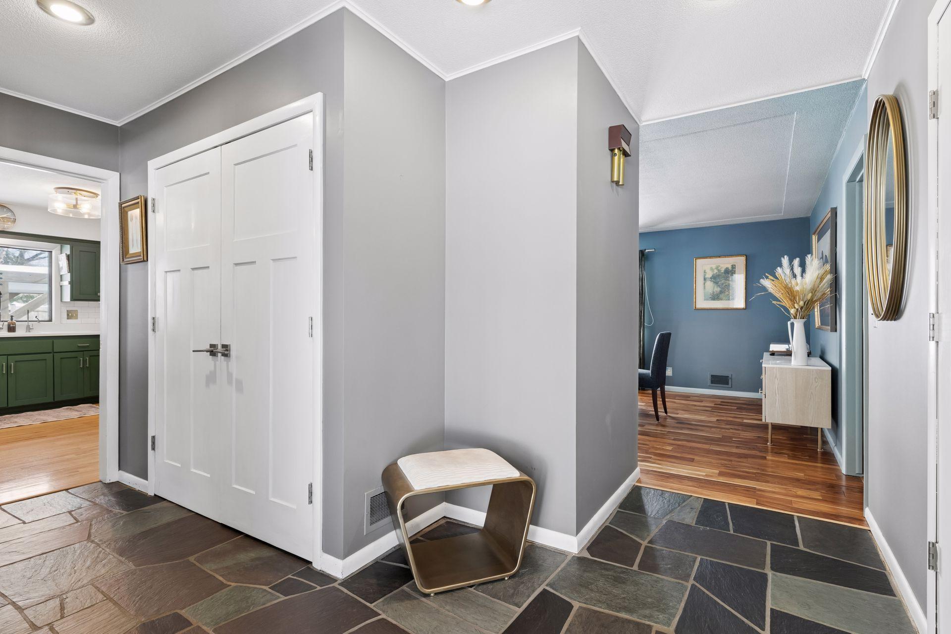 8236 Westwood Hills Curve