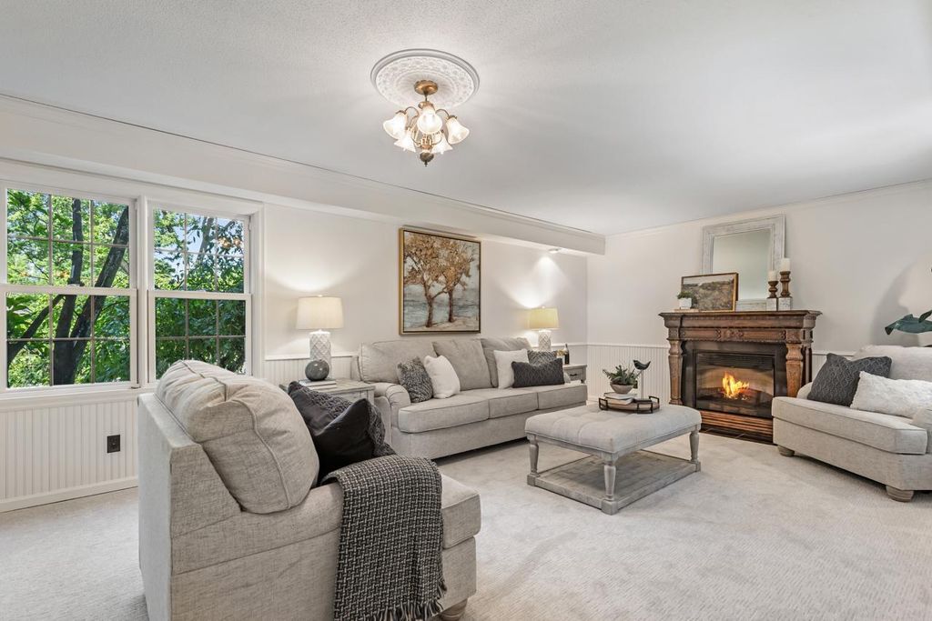 Photo of 6630 Horseshoe Curve, Chanhassen, MN 55317 (MLS # 7111471)