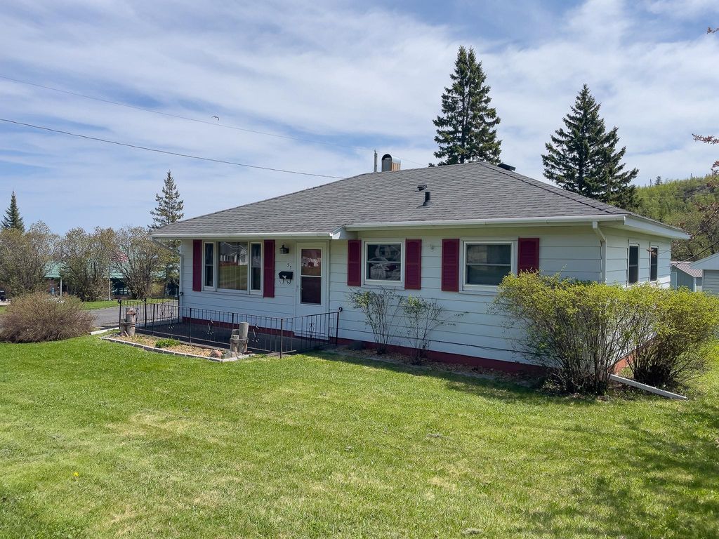 Photo of 53 Banks Boulevard, Silver Bay, MN 55614 (MLS # 7081444)