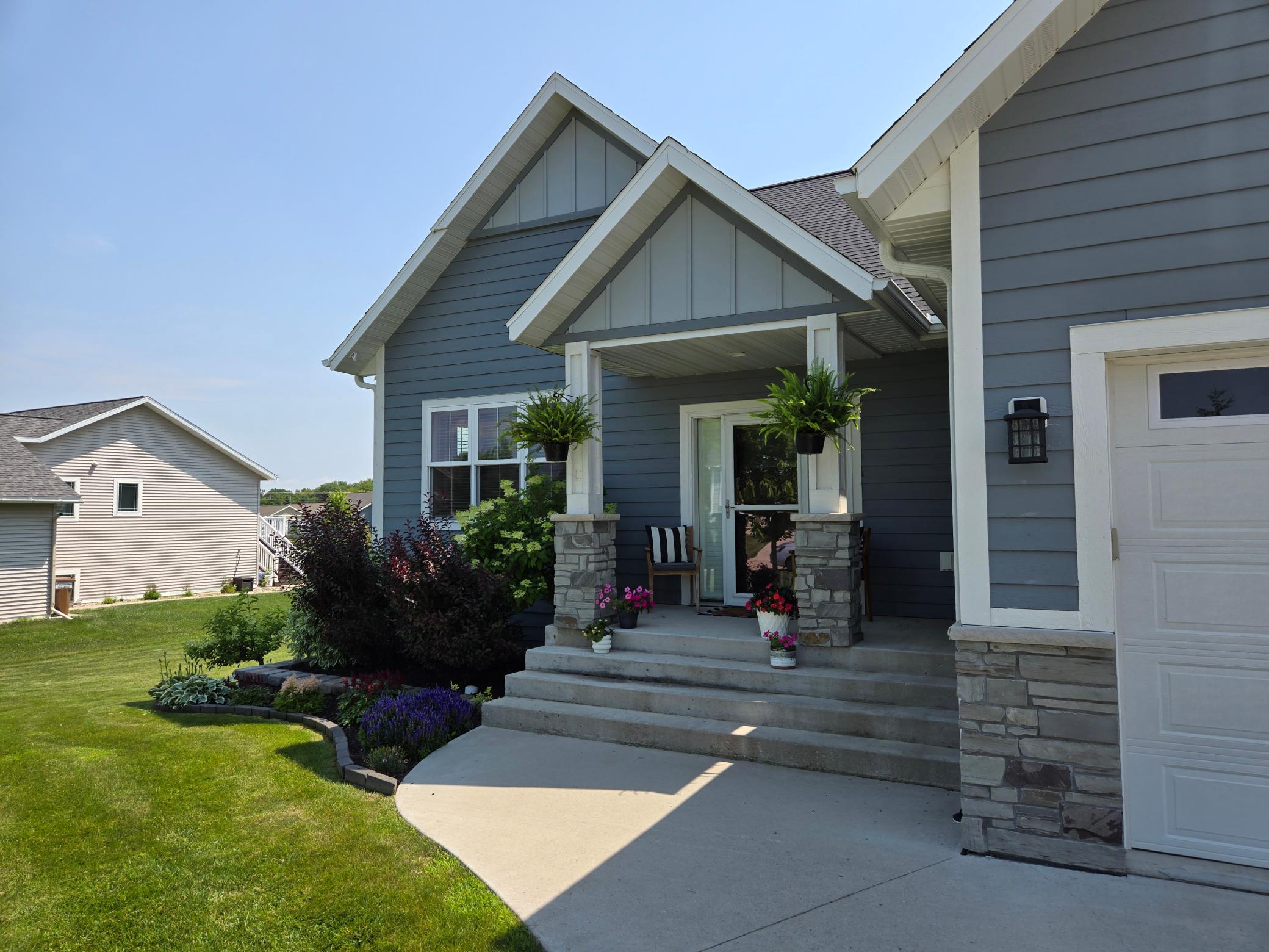 1837 Spruce Grove Trail