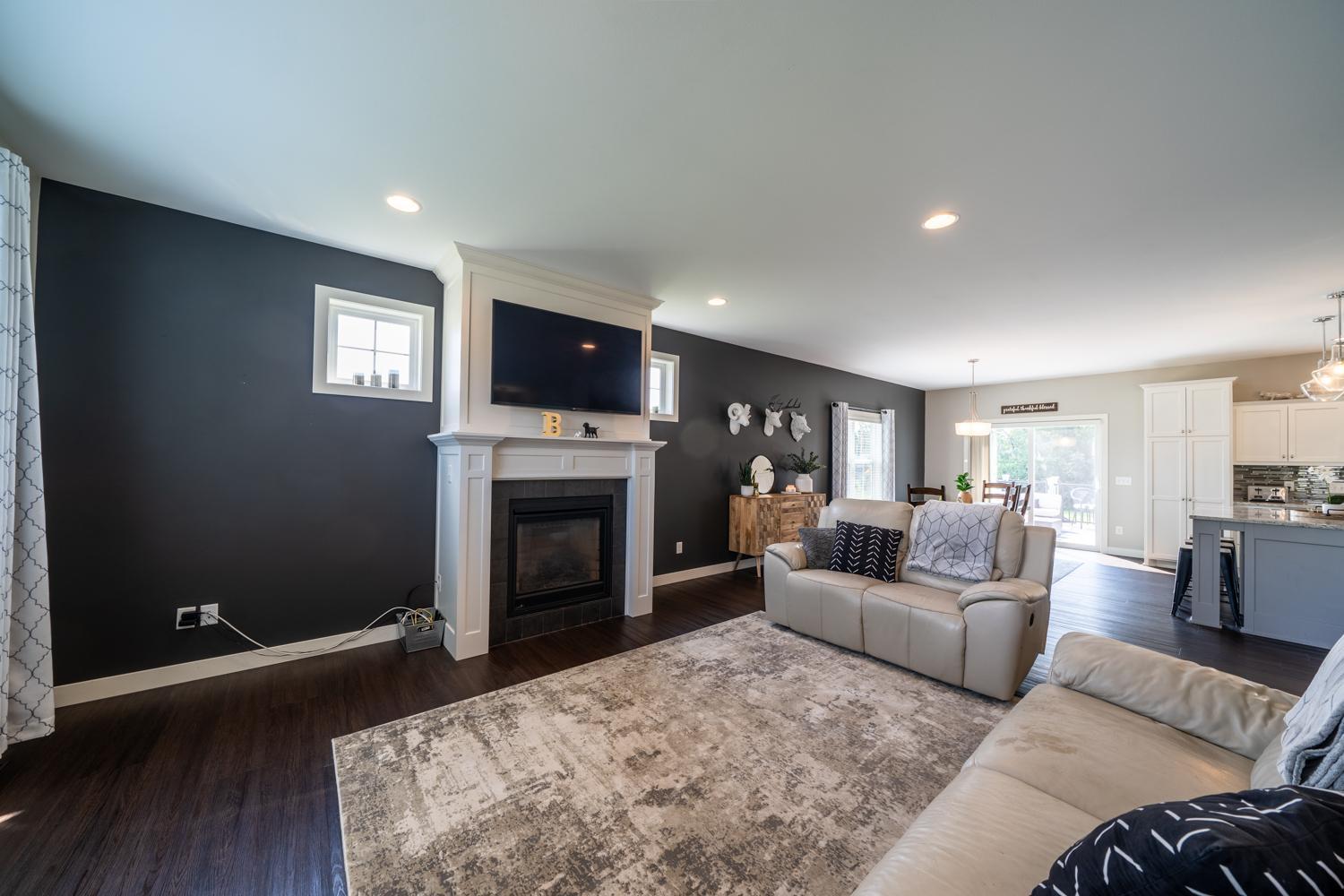 1837 Spruce Grove Trail
