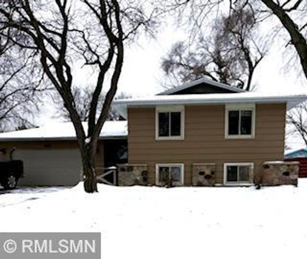 Photo of 5209 77th Avenue N, Brooklyn Park, MN 55443 (MLS # 7004605)