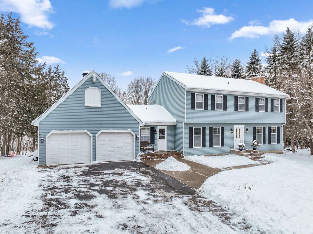 Photo of 33214 Nueman Court, Chisago Lake Twp, MN 55045 (MLS # 6822798)