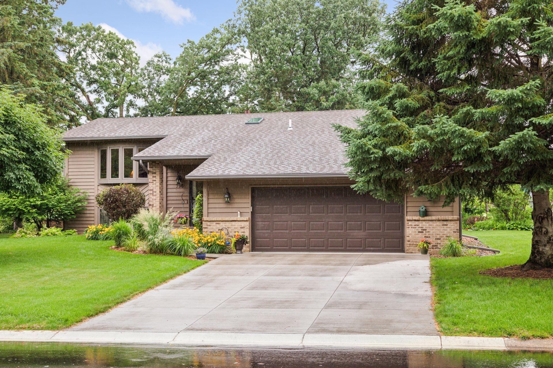 796 Sunset Drive