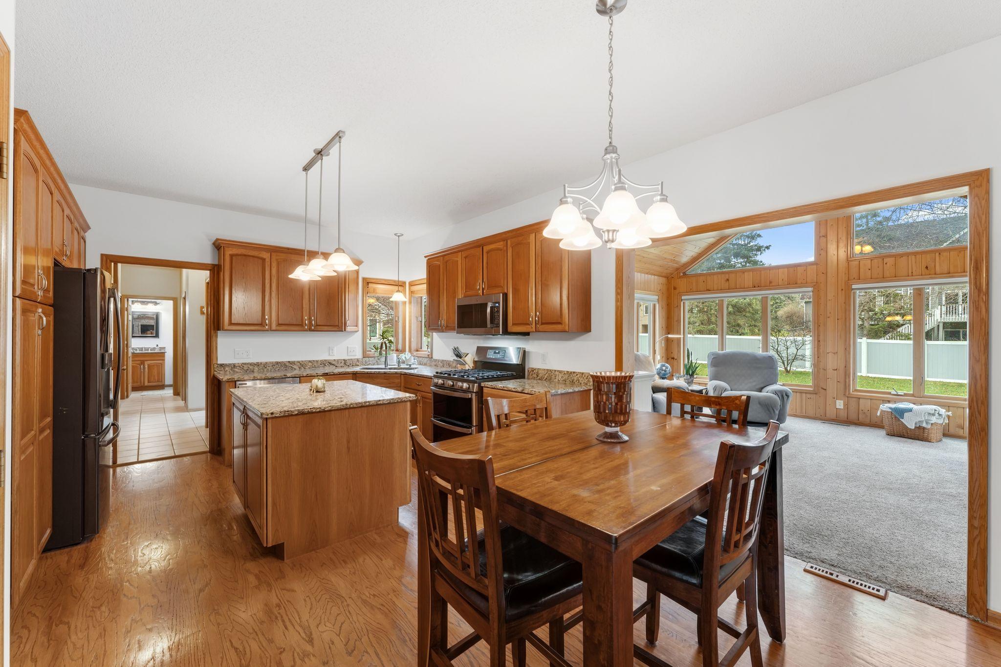 10129 Horseshoe Trail