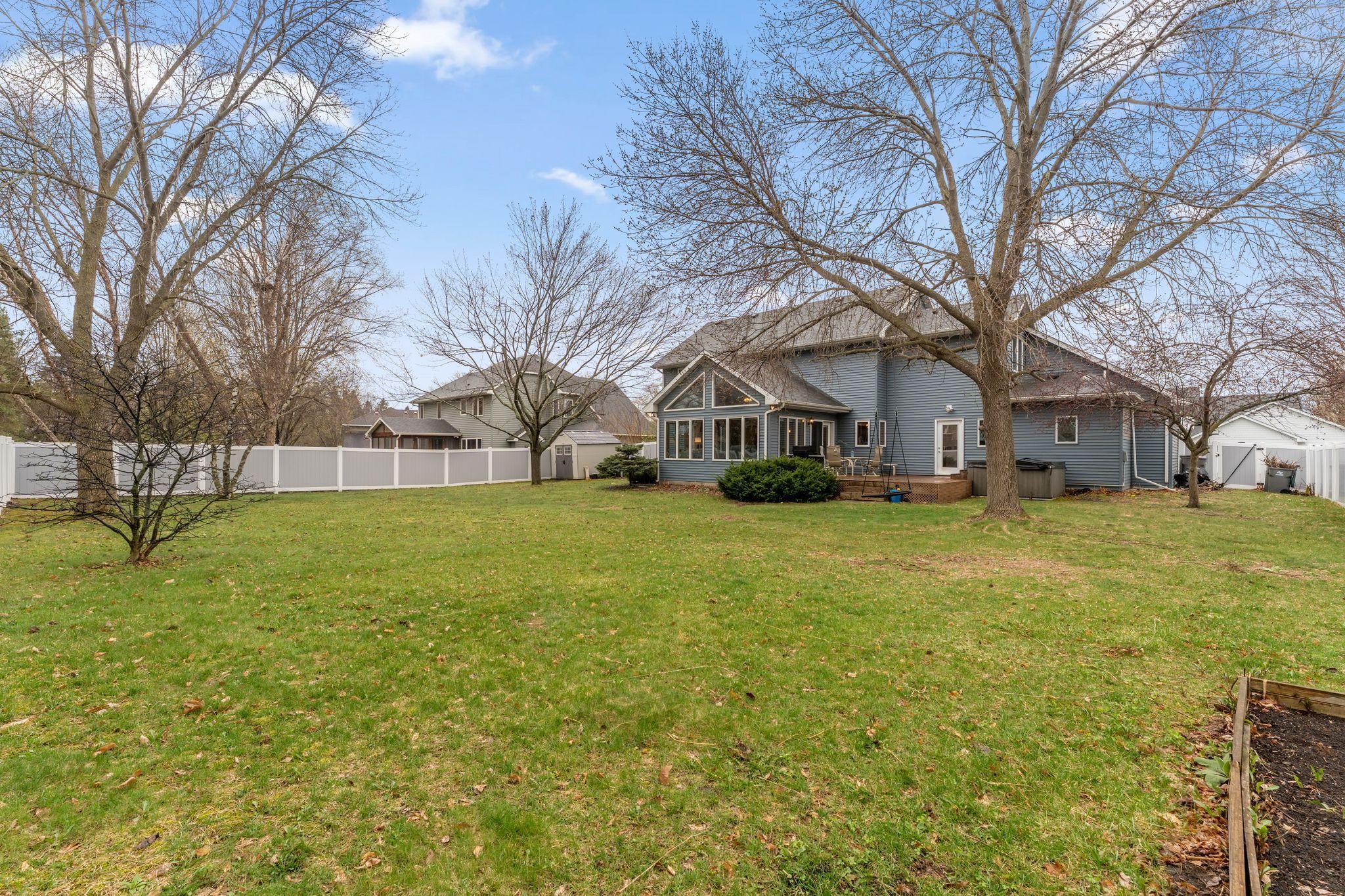 10129 Horseshoe Trail