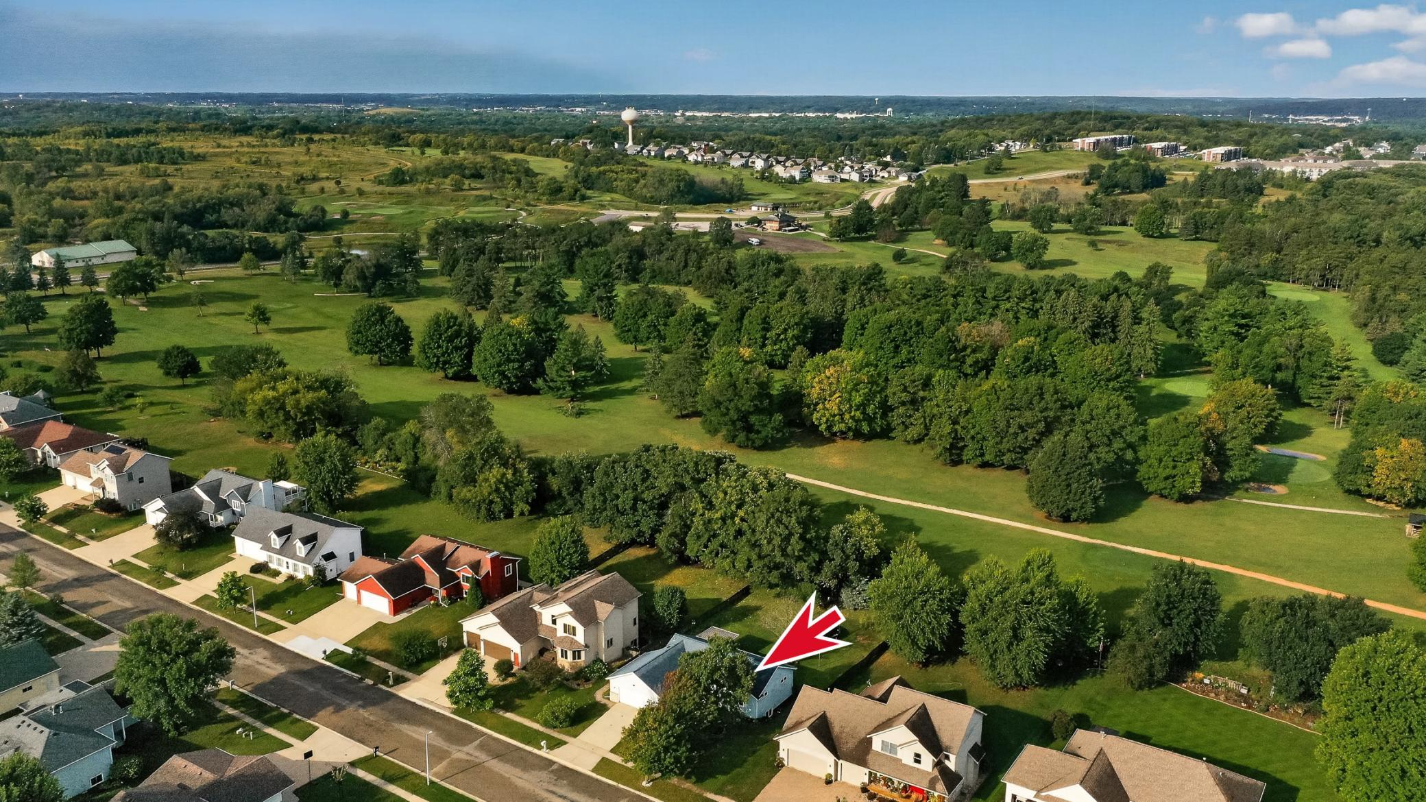 1007 Golfers Court SE