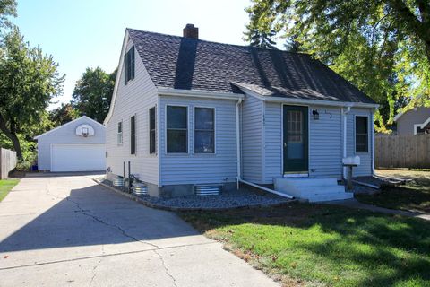Photo of 642 Juul Road SW, Hutchinson, MN 55350 (MLS # 6798232)