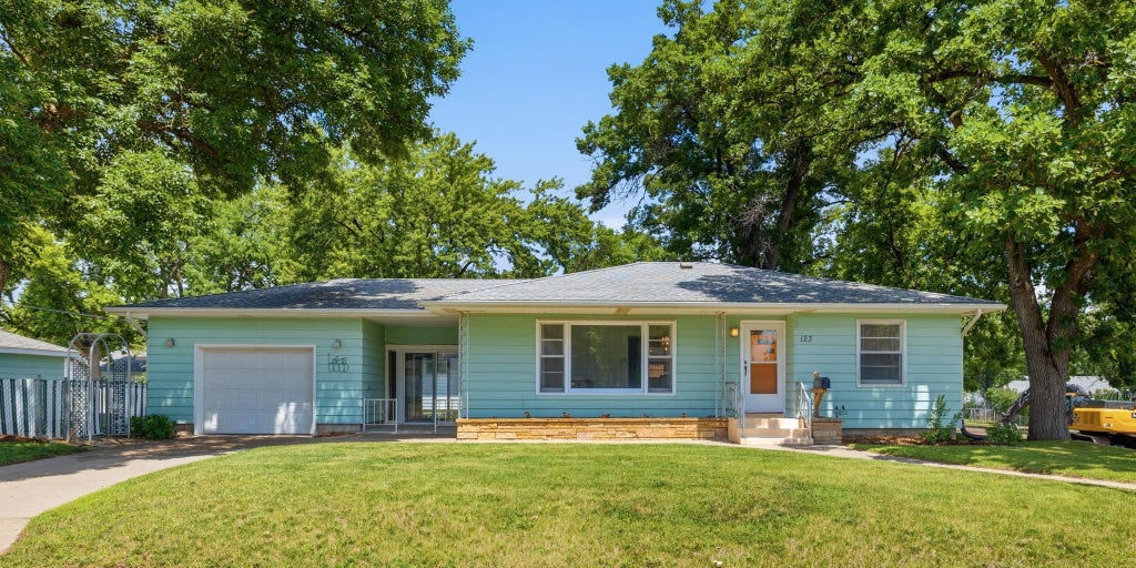 Photo of 123 Searle Street NE, Sauk Rapids, MN 56379 (MLS # 7094759)