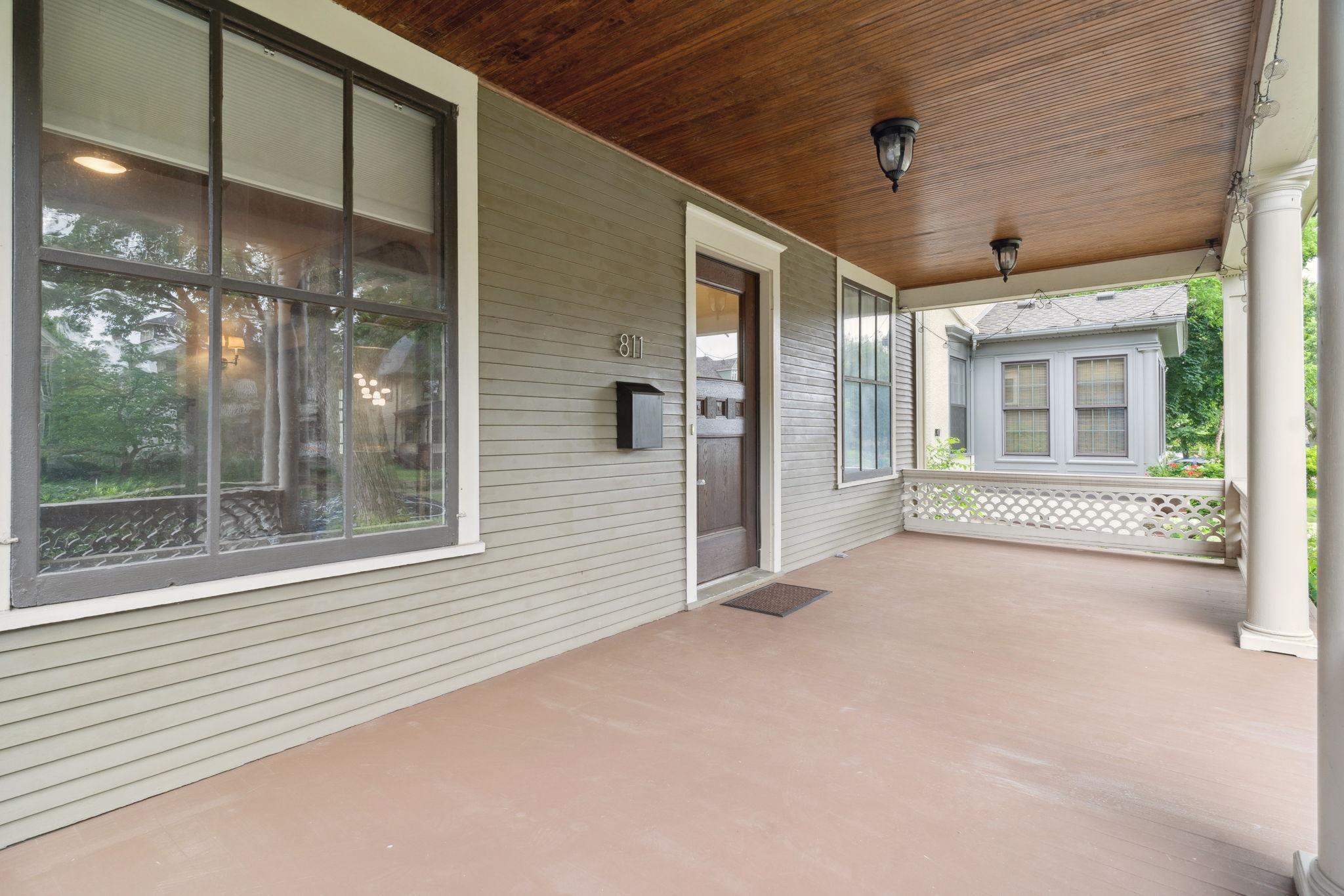 811 Ashland Avenue