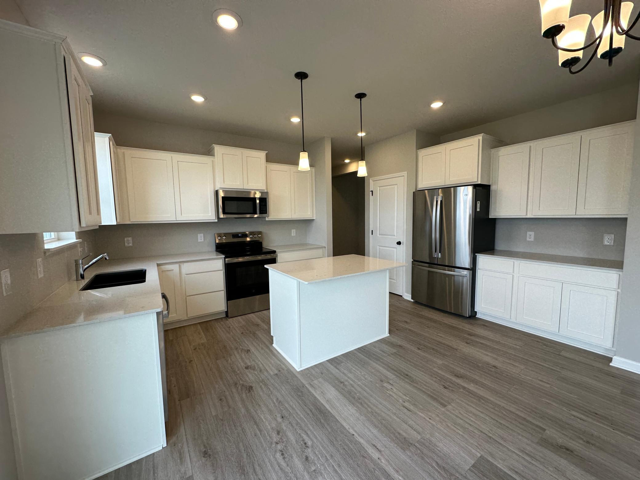 19367 Clearwater Loop