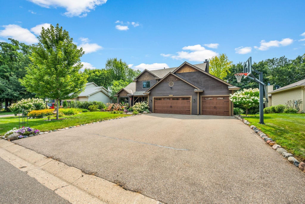 Photo of 12155 Gantry Lane, Apple Valley, MN 55124 (MLS # 7125534)