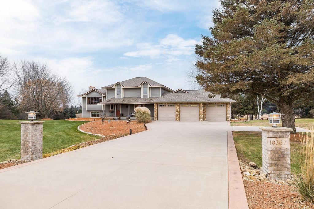 Photo of 10357 117th Street N, Grant, MN 55082 (MLS # 6815701)