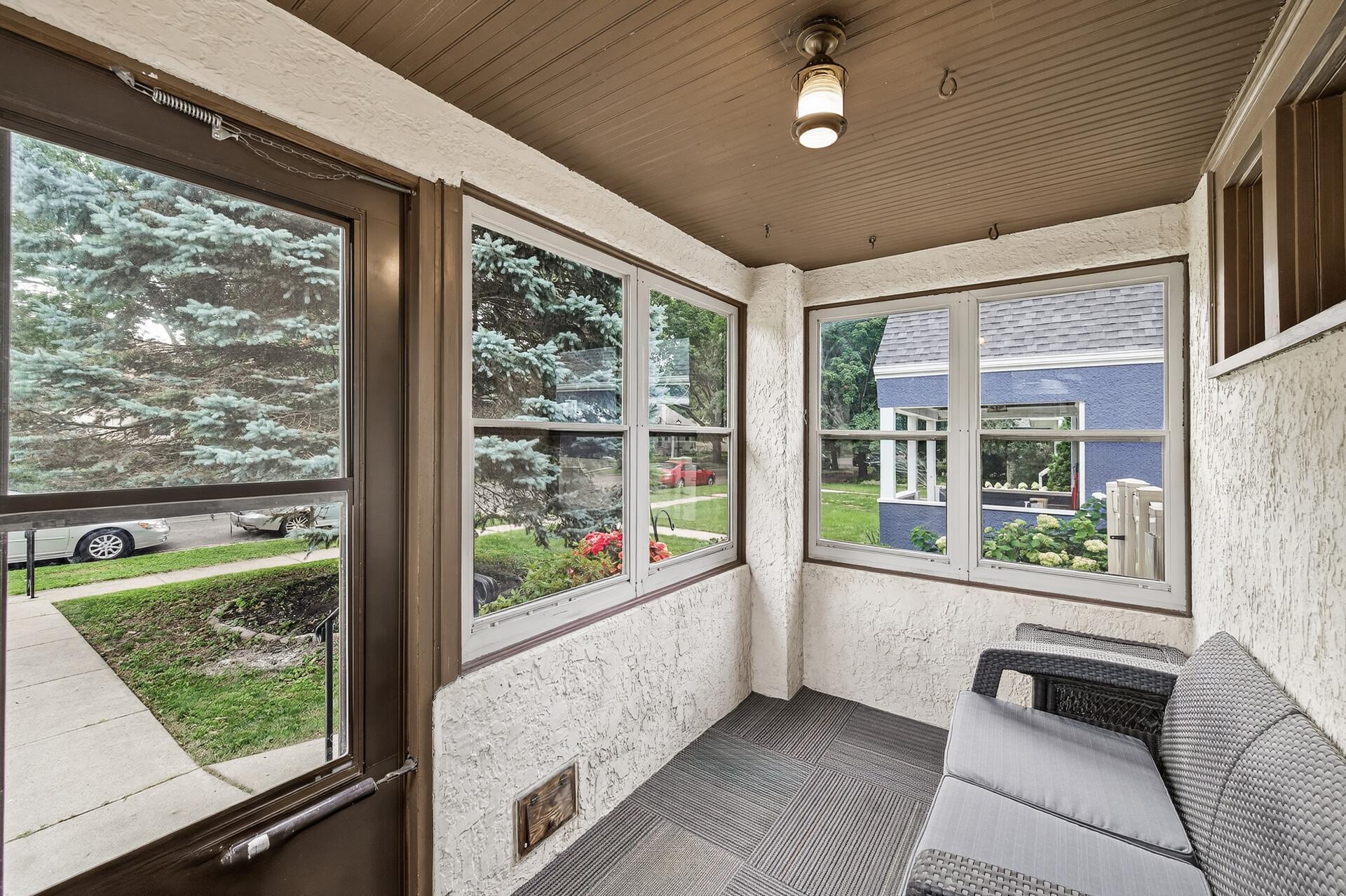 1609 Huron Street