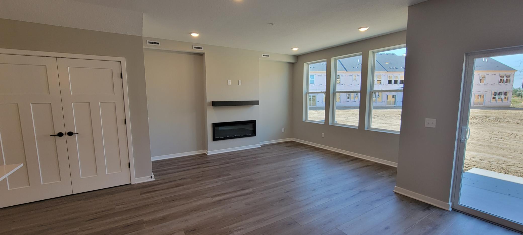 10385 Glacier Lane N