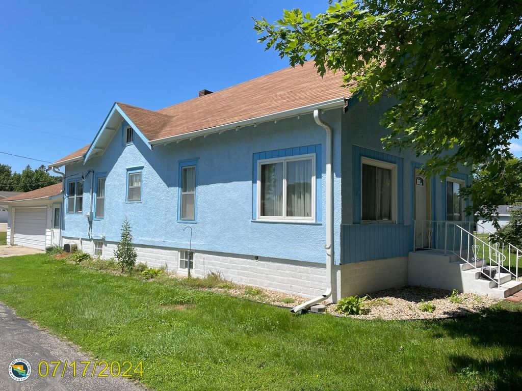 Photo of 214 Garfield Street S, Beardsley, MN 56211 (MLS # 7038141)
