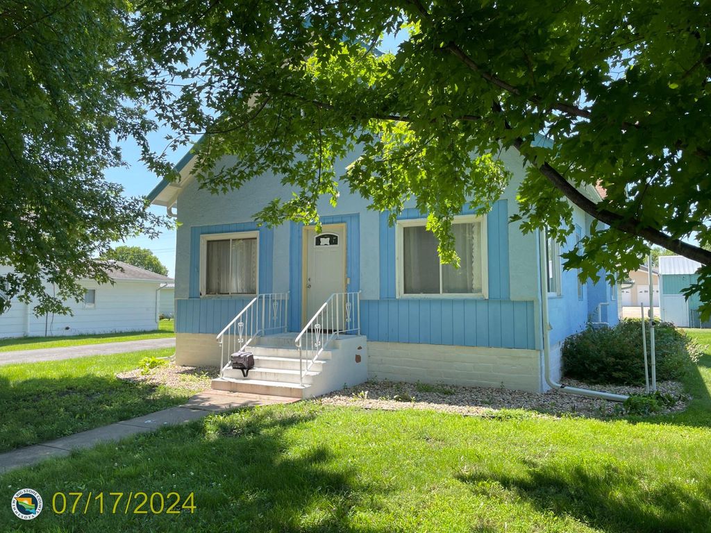 Photo of 214 Garfield Street S, Beardsley, MN 56211 (MLS # 7038141)