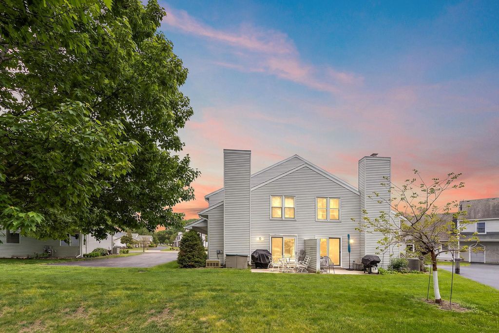 Photo of 1619 10th Ave SE Avenue SE #B, Rochester, MN 55904 (MLS # 7080052)