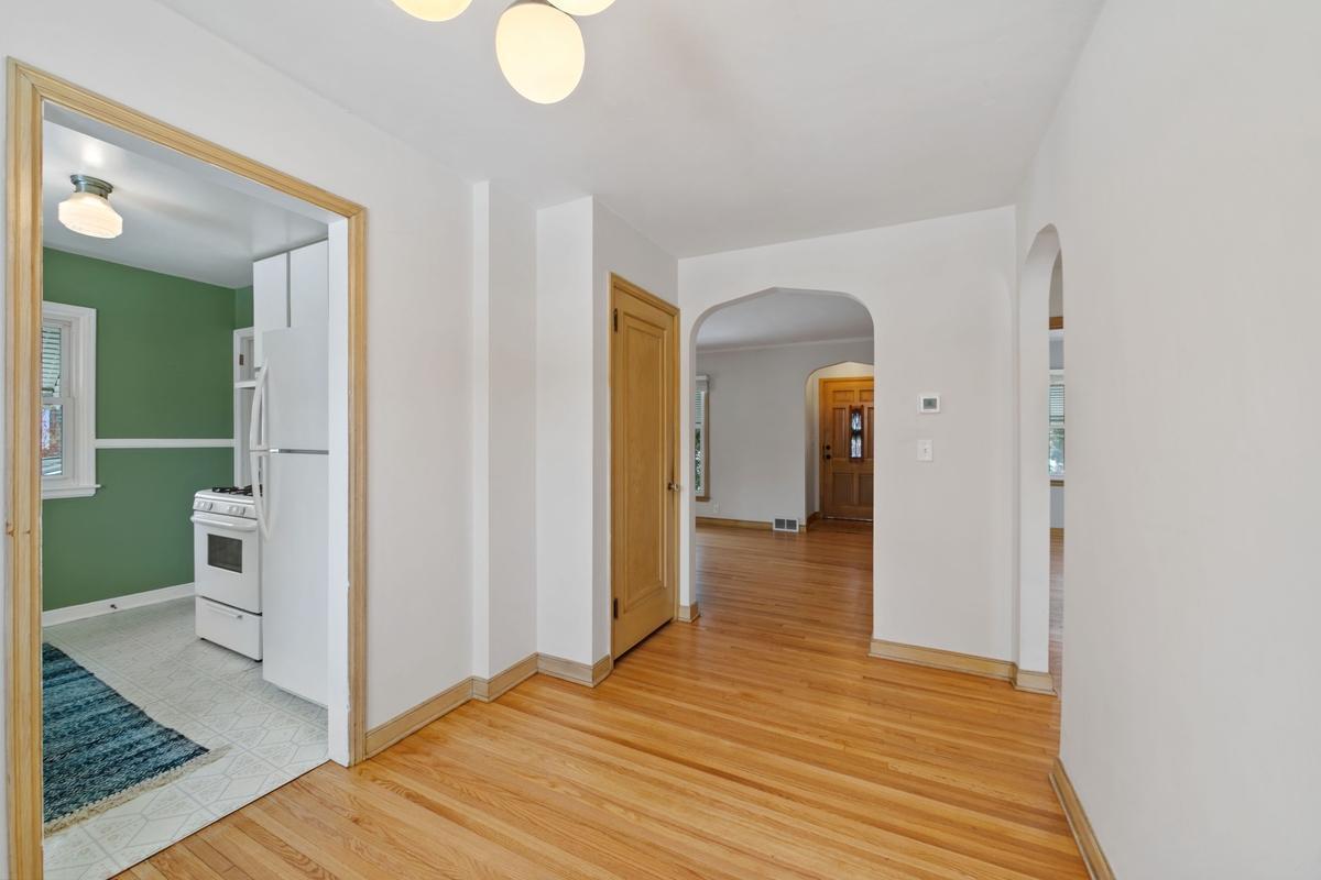 6233 Irving Avenue S