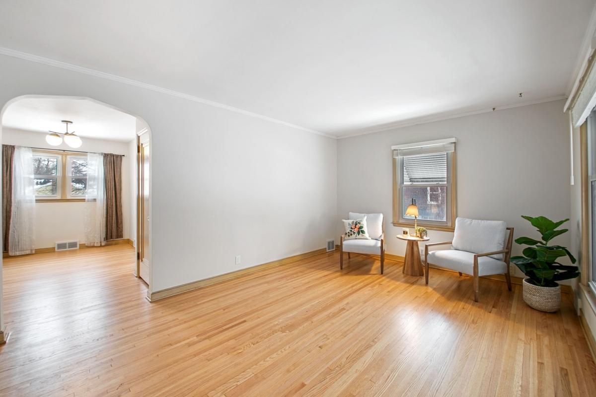 6233 Irving Avenue S