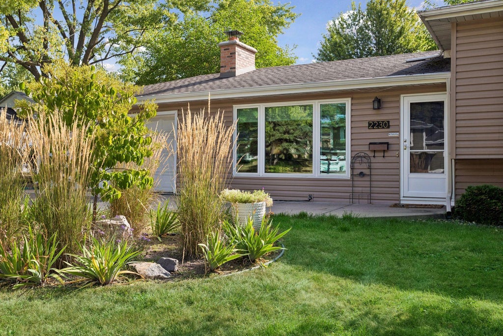 Photo of 2230 Decatur Avenue N, Golden Valley, MN 55427 (MLS # 7139330)