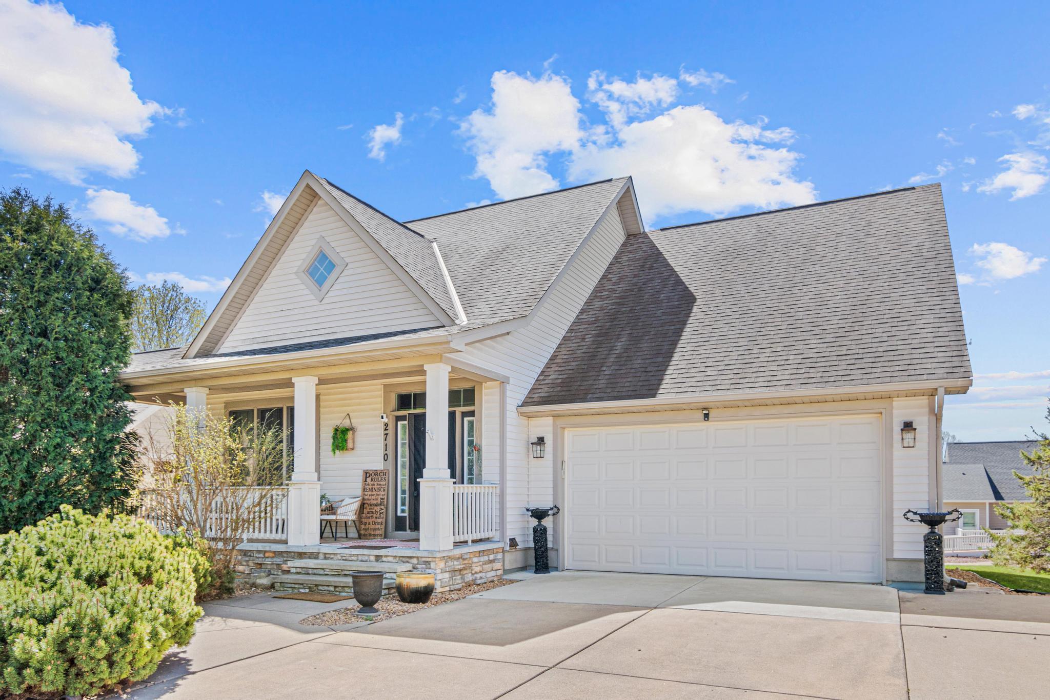 2710 Red Splendor Circle E