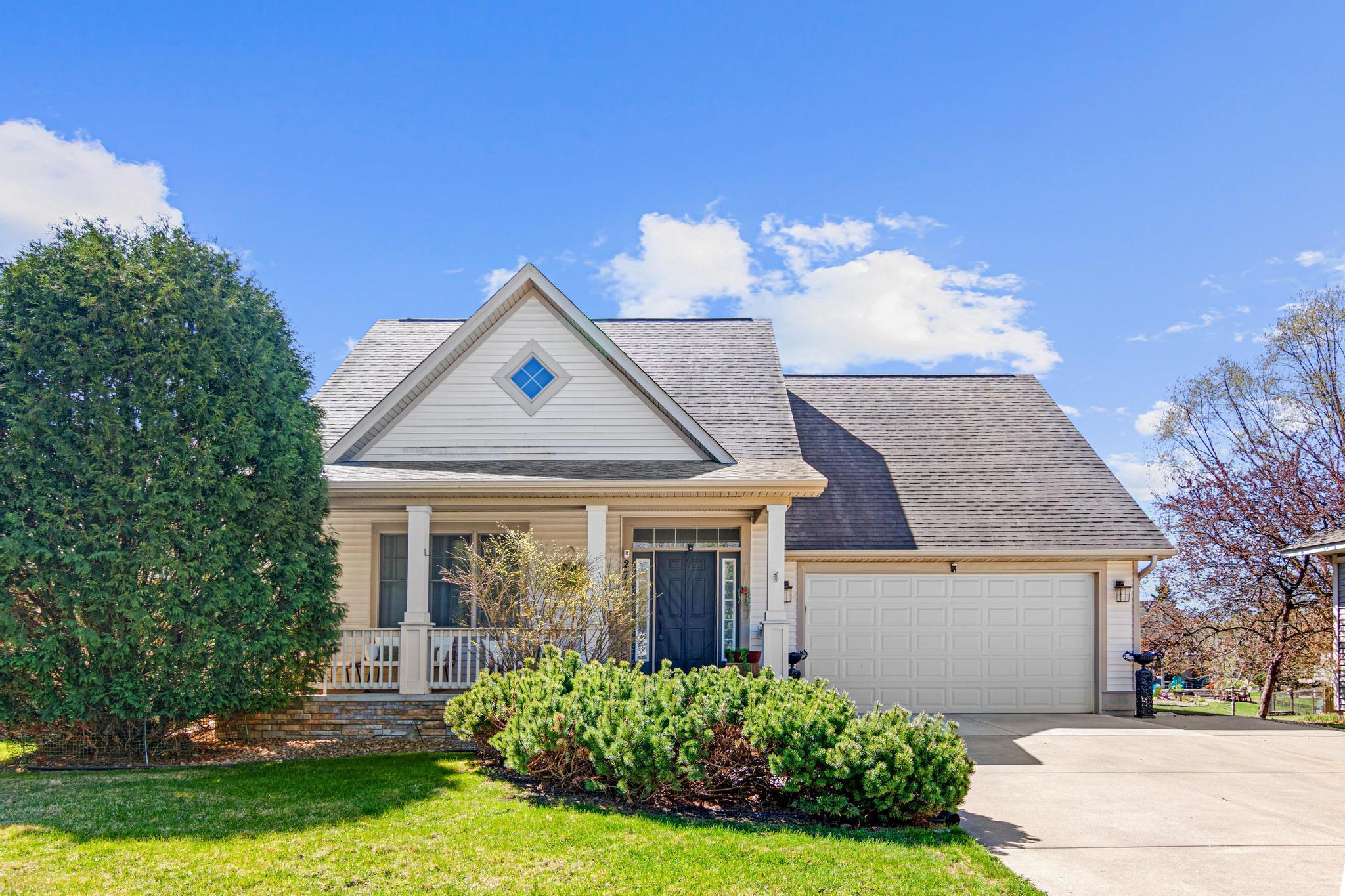 2710 Red Splendor Circle E