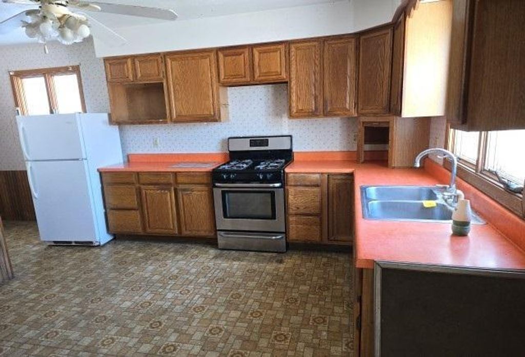 Photo of 321 4th Avenue SE, Winnebago, MN 56098 (MLS # 7002759)