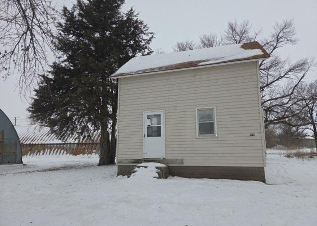 Photo of 321 4th Avenue SE, Winnebago, MN 56098 (MLS # 7002759)