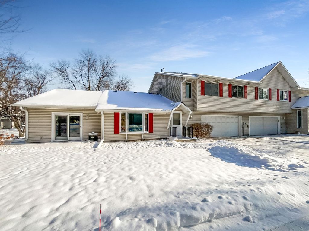 Photo of 3677 Gershwin Lane N, Oakdale, MN 55128 (MLS # 6824229)