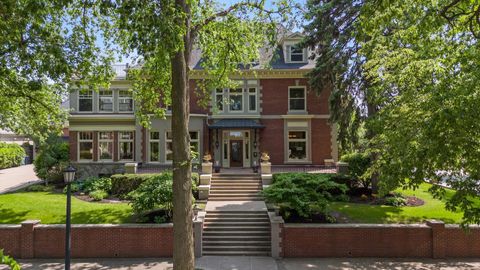 1721 Mount Curve Avenue Minneapolis MN 55403