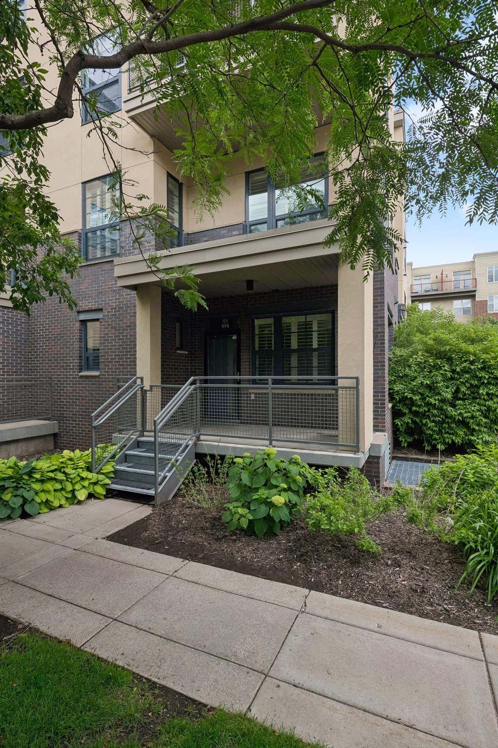 Photo of 2566 Ellis Avenue #104, Saint Paul, MN 55114 (MLS # 7130361)