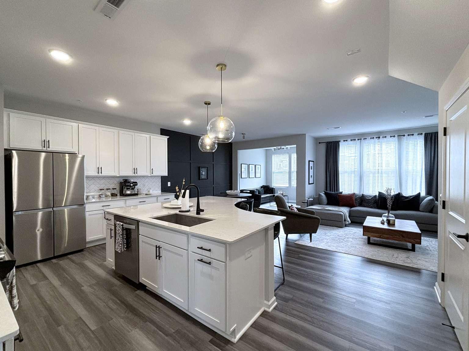 212 Junco Road N