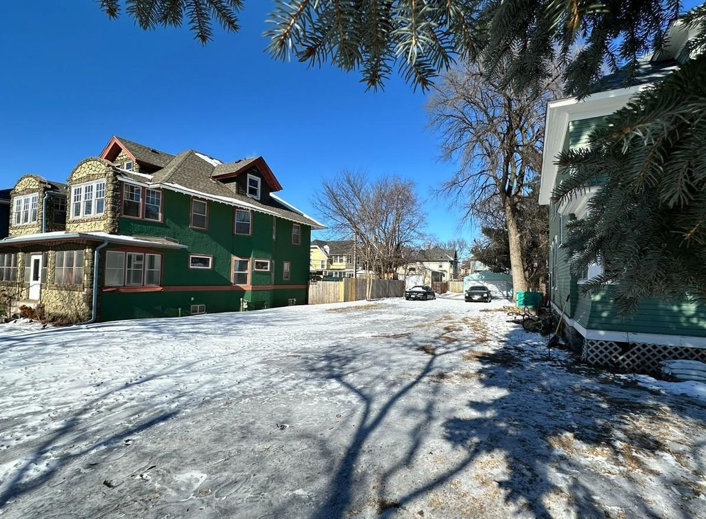 Photo of 909 Dayton Avenue, Saint Paul, MN 55104 (MLS # 7017455)