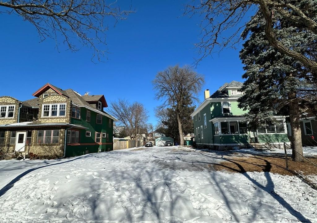 Photo of 909 Dayton Avenue, Saint Paul, MN 55104 (MLS # 7017455)