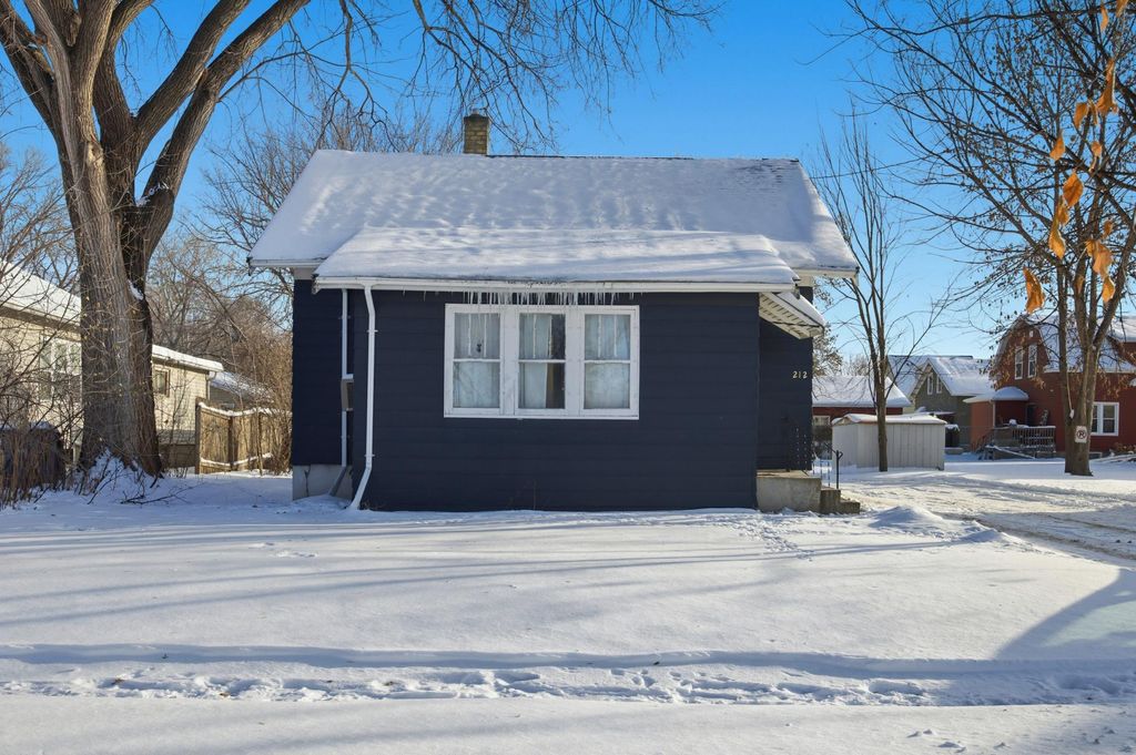 Photo of 212 10th Street N, Moorhead, MN 56560 (MLS # 7000229)
