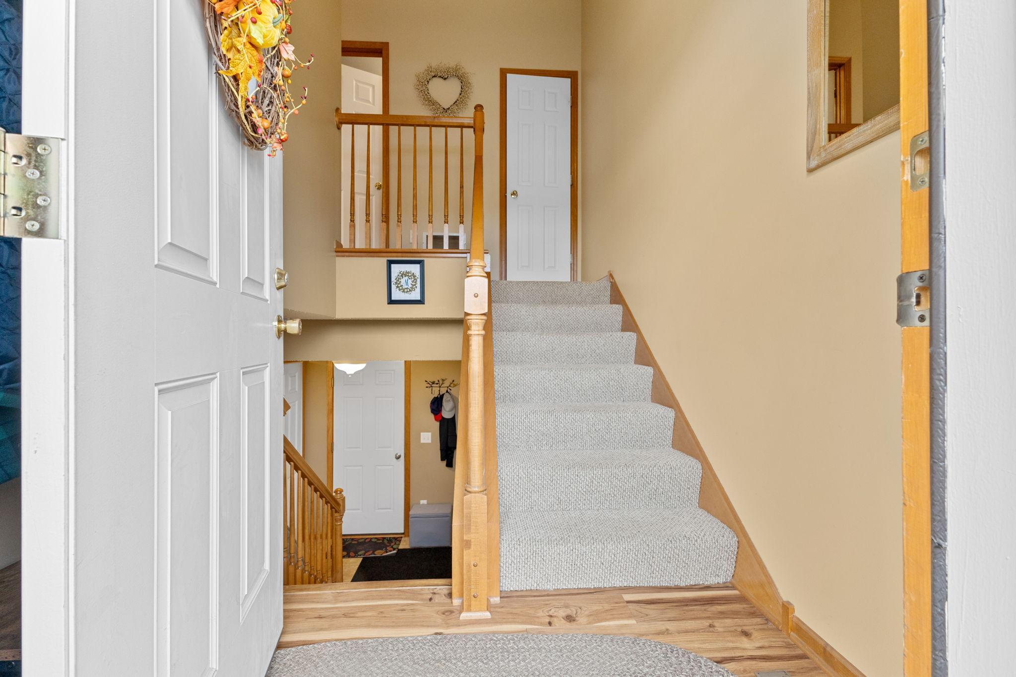 578 Huset Parkway NE