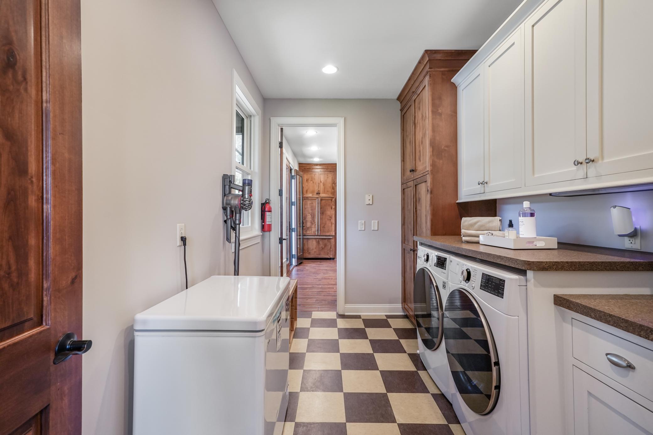 4000 Inglewood Ave S, Minneapolis, MN, 55416, USA, 5 Bedrooms Bedrooms, ,4 BathroomsBathrooms,Residential,Active,4000 Inglewood Ave S,7065325