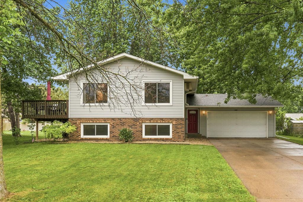 Photo of 1407 Meadowlark Lane, New Richmond, WI 54017 (MLS # 7102863)