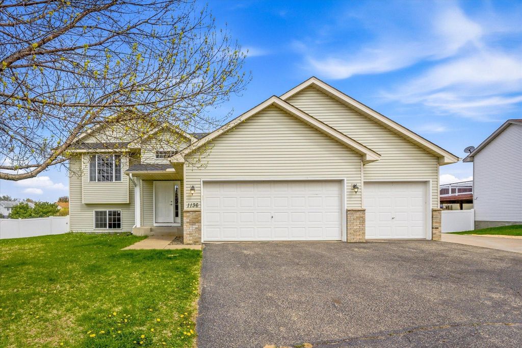 Photo of 1136 Pioneer Trail SE, Cambridge, MN 55008 (MLS # 7006752)