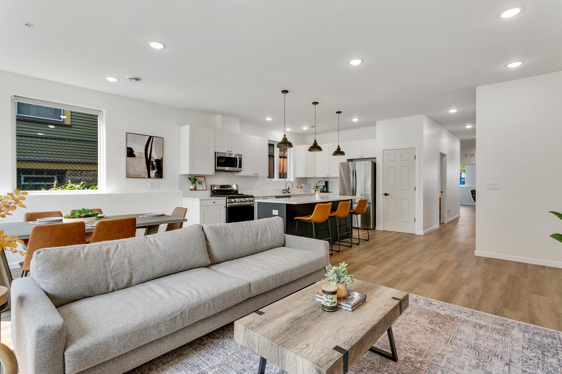 3310 Lyndale Avenue S