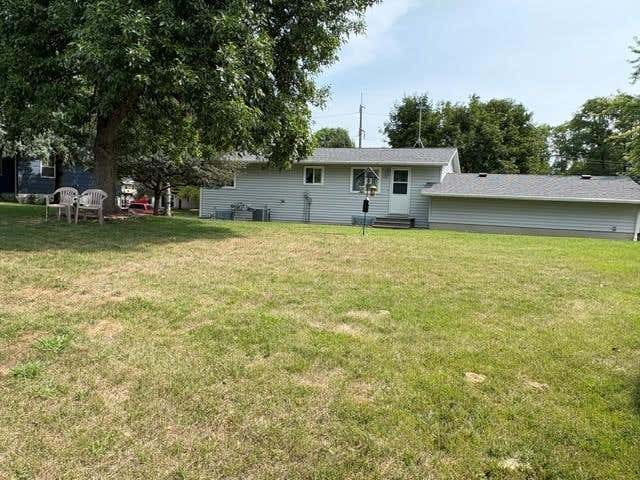 Photo of 452 Kouwe Street NW, Hutchinson, MN 55350 (MLS # 7119173)